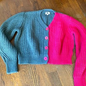 Two-tone cropped sweater